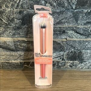 NWT Real Techniques Coral Concealer Brush‎